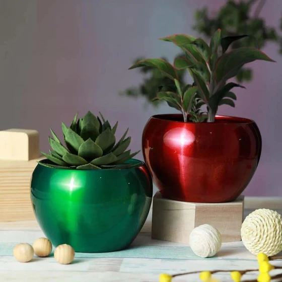 shiny-metal-planters-2.webp