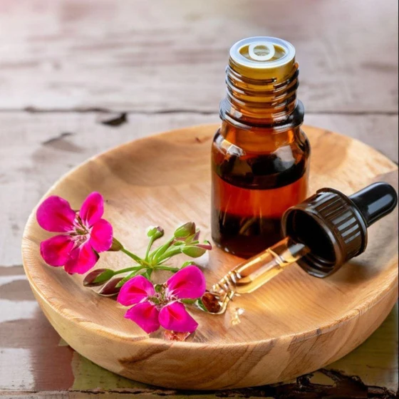 holy-basil-oil-2.webp