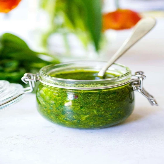 blended-basil-oil-2.webp