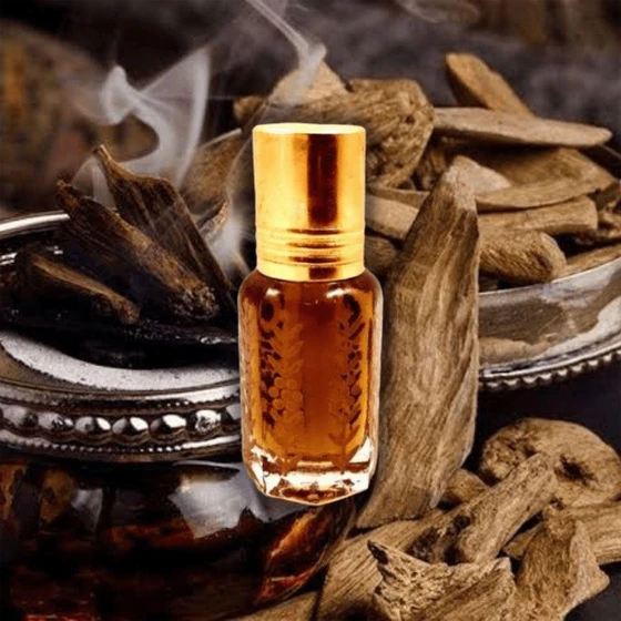 oudh-essential-oil-2.webp