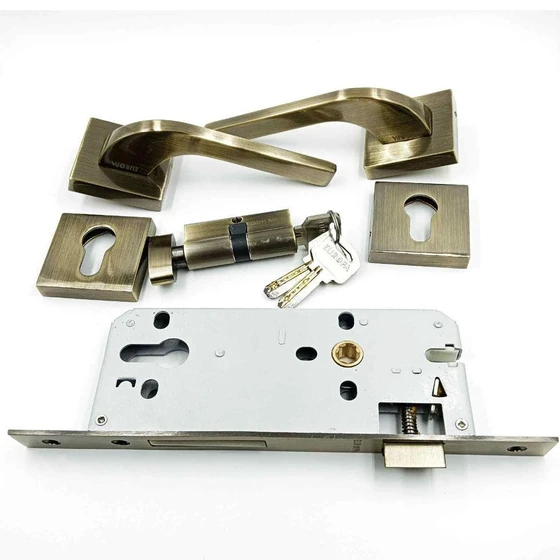 antique-mortise-lock-body-2.webp