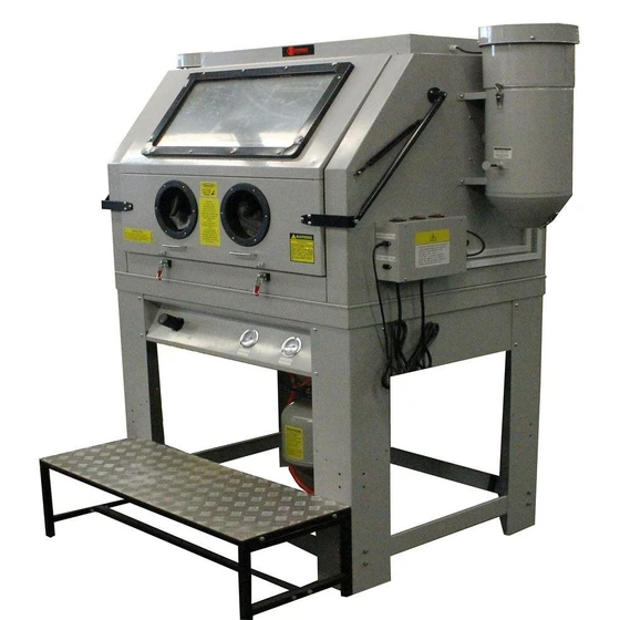 suction-blast-cabinet-2.webp