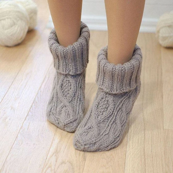 woolen-winter-socks-1.webp