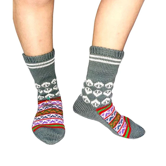 woolen-winter-socks-2.webp