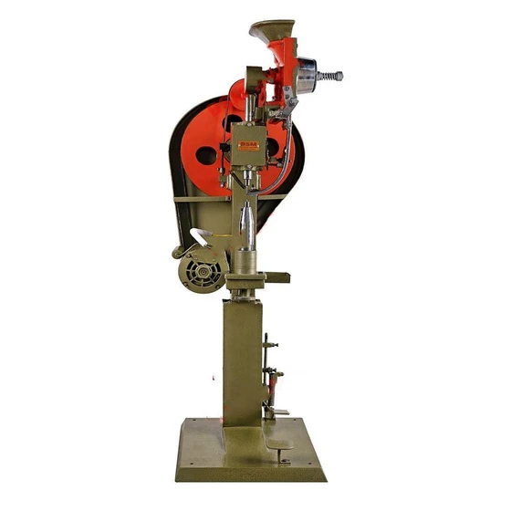 automatic-eyelet-attaching-machine-1.webp