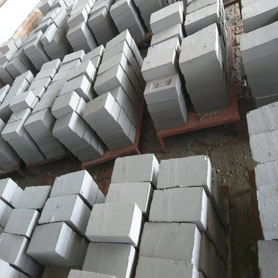 grey-flyash-bricks-2.webp