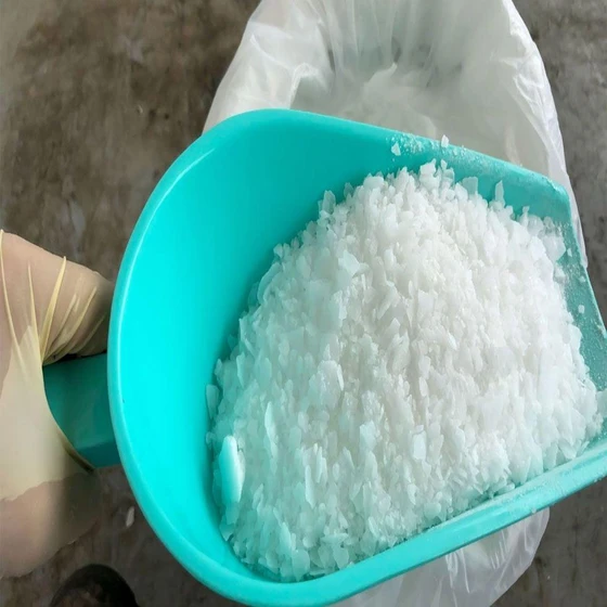 industrial-caustic-soda-2.webp