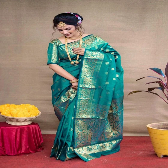 silk-banarasi-saree-2.webp