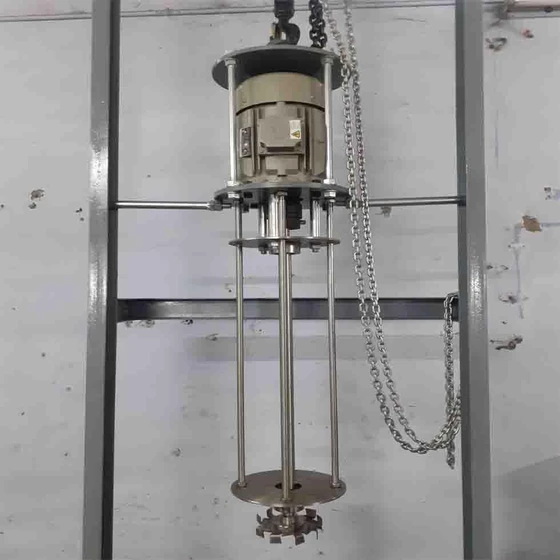 silver-industrial-stirrer-2.webp