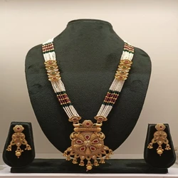 Indian traditional Moti set
