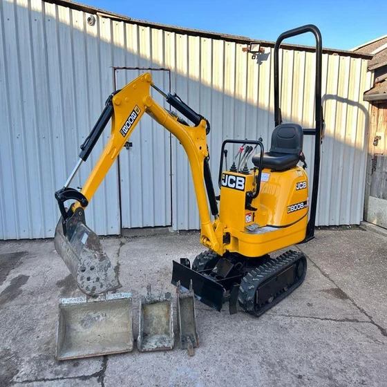 jcb-micro-digger-2.webp