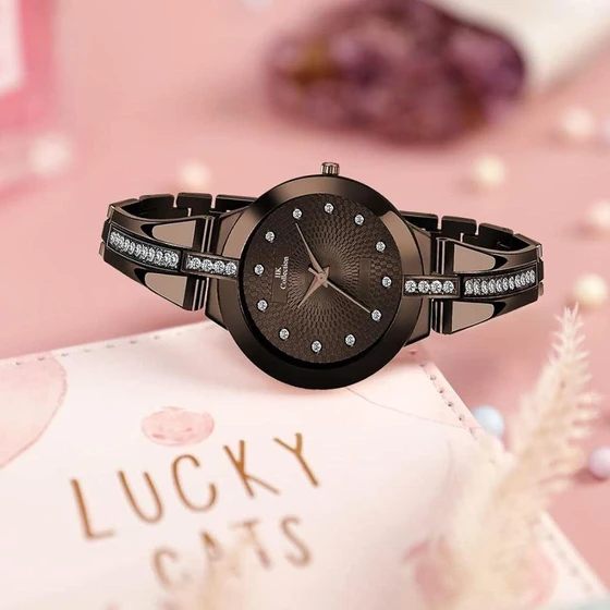 round-stylish-wrist-watches-2.webp