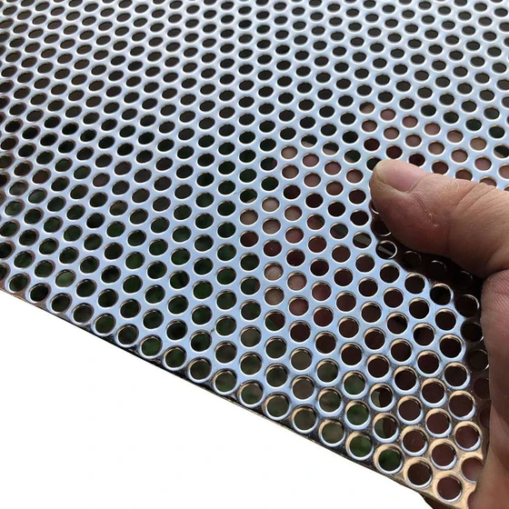 polished-ss-perforated-sheet-2.webp