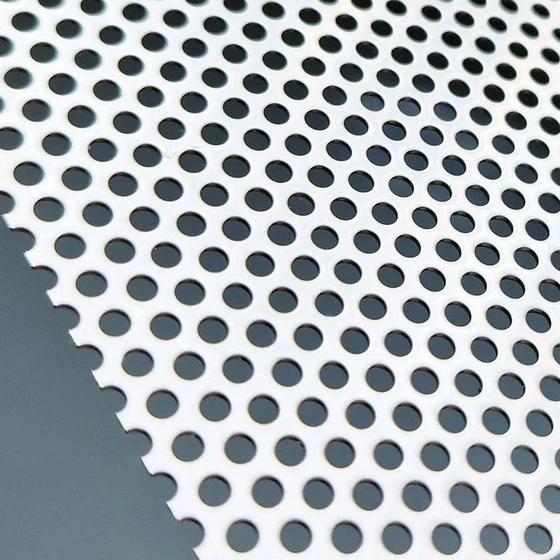 ss-finished-perforated-sheet-2.webp