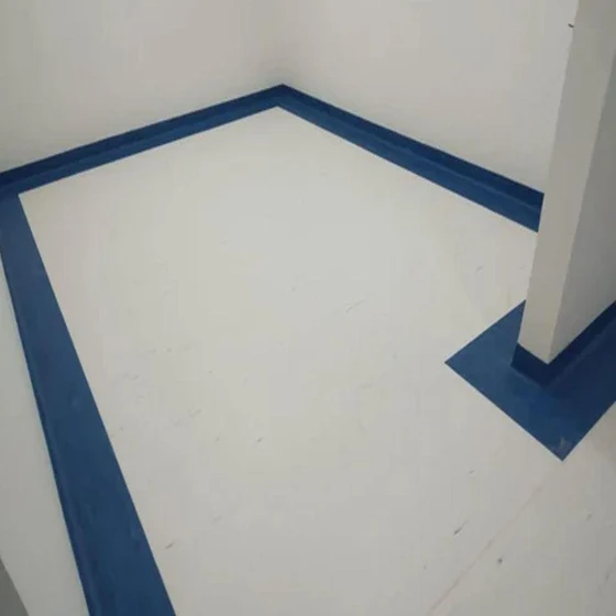 glossy-viny-flooring-2.webp