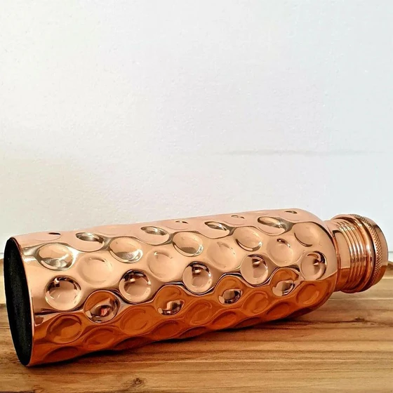 honeycomb-copper-bottle-2.webp