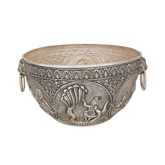 handcrafted-silver-bowls-2.webp