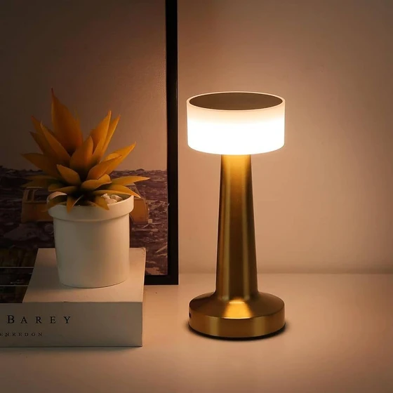 portable-table-lamp-2.webp
