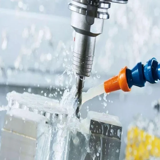 soluble-cutting-oils-2.webp