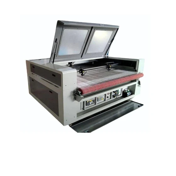 laser-cloth-cutting-machine-2.webp
