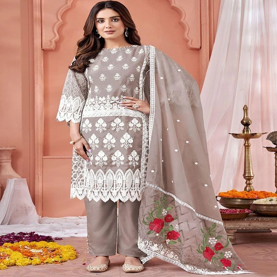 embroidery-work-salwar-suit-2.webp