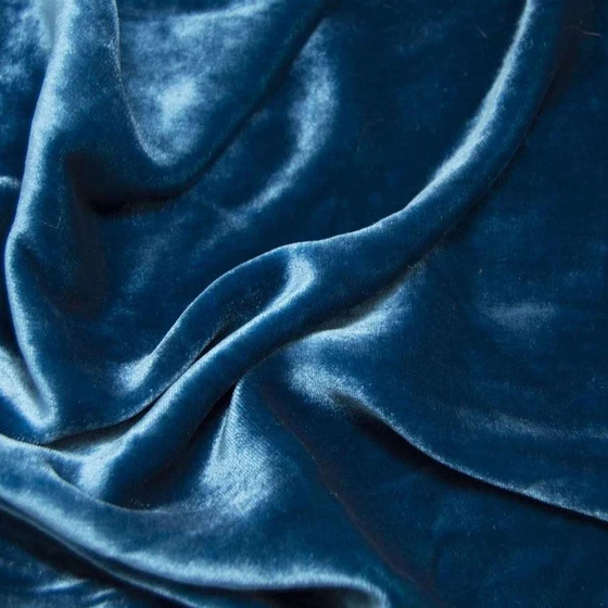 silk-velvet-fabric-2.webp
