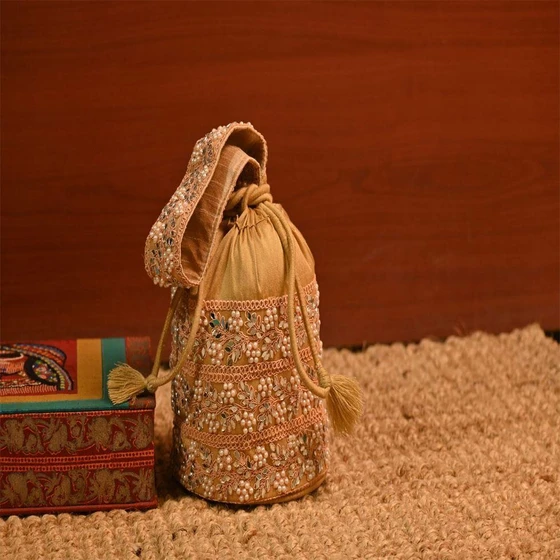 casual-potli-bag-2.webp