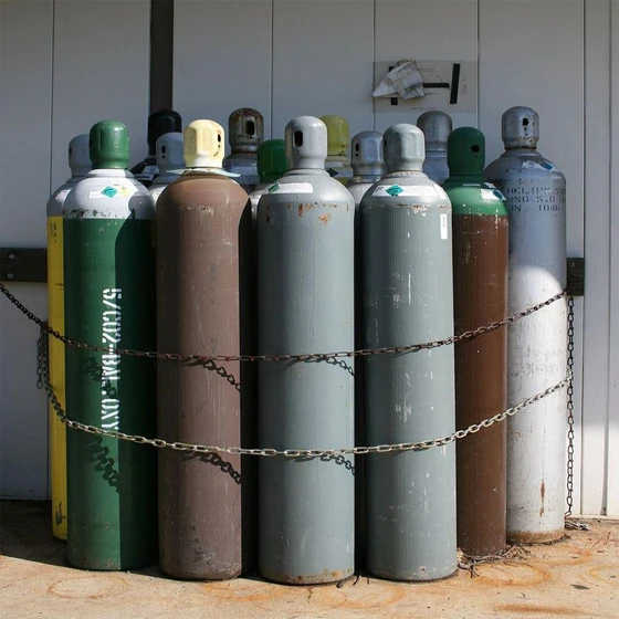 industrial-gases-cylinders-2.webp