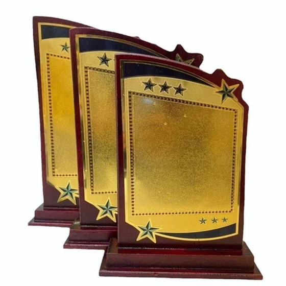 wooden-star-memento-2.webp