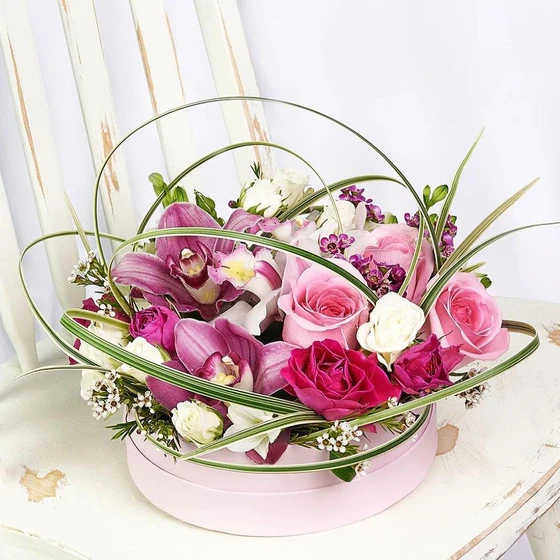 sweet-floral-box-2.webp