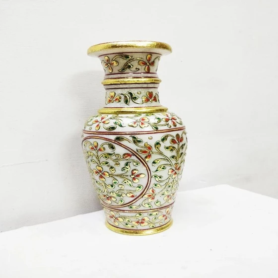 design-marble-vases-2.webp