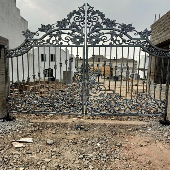 iron-industrial-gate-2.webp