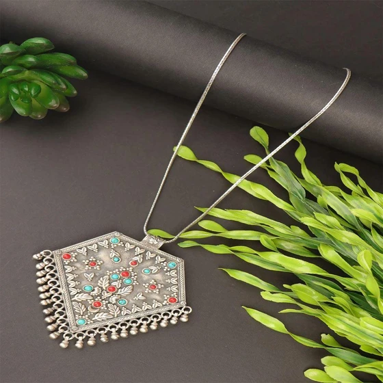 silver-pendant-set-2.webp