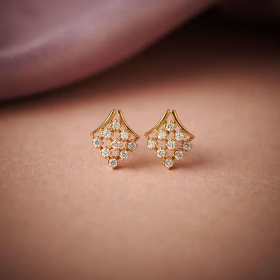 diamond-studs-earrings-2.webp