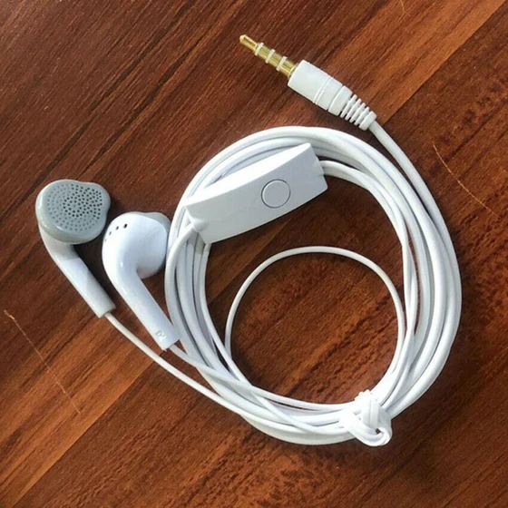 samsung-mobile-earphone-2.webp