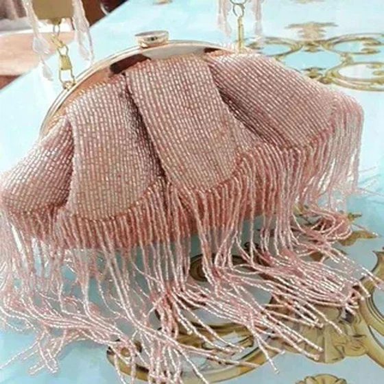 clutch-tassel-bag-2.webp
