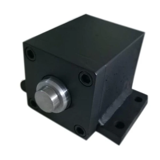 square-hydraulic-cylinder-2.webp