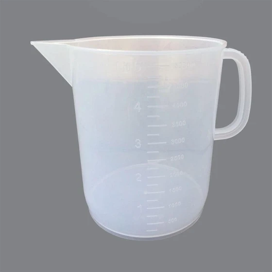 polypropylene-laboratory-jug-1.webp