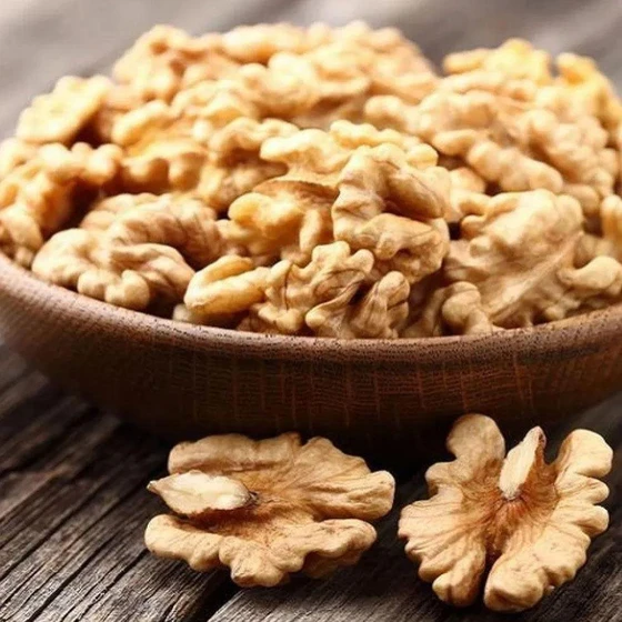 organic-walnuts-kernels-1.webp