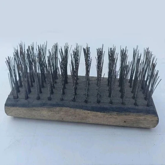 wooden-foundry-brush-2.webp