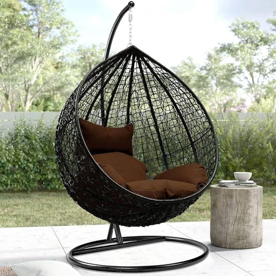 strip-hanging-chair-2.webp