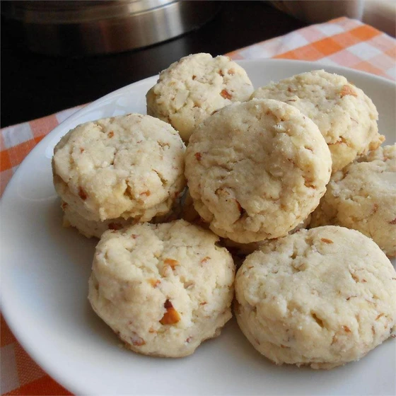 badam-butter-cookies-2.webp