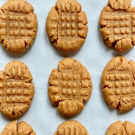 peanut-butter-cookies-2.webp