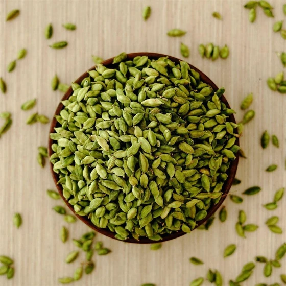 fresh-cardamom-2.webp