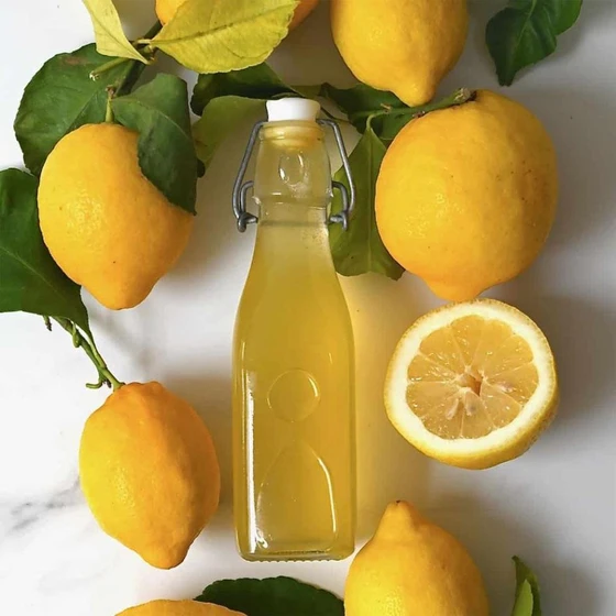 yellow-lemon-syrup-2.webp
