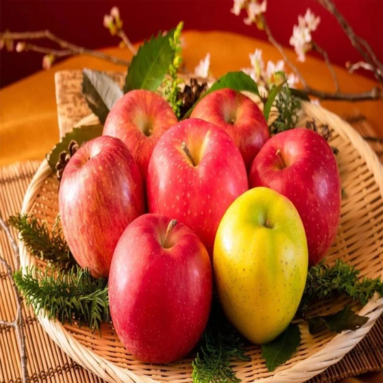 cultivated-round-apple-2.webp