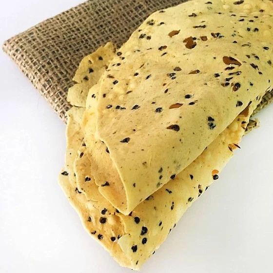 masala-black-pepper-papad-2.webp