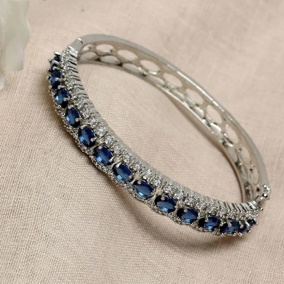 american-diamond-bracelet-1.webp