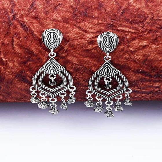 designer-silver-earing-pair-2.webp
