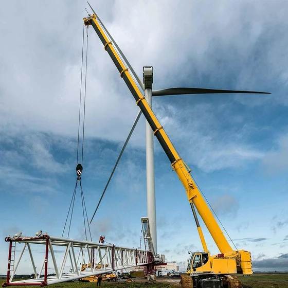 telescopic-crawler-crane-2.webp